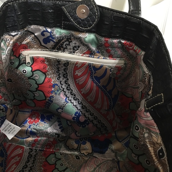 Quilted PVC Tri-Colored Tote - Picture 4 of 4